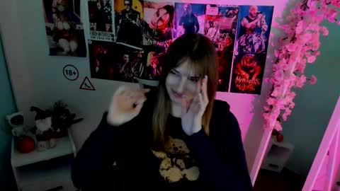 Karla online show from December 2025 01:39:02 PM