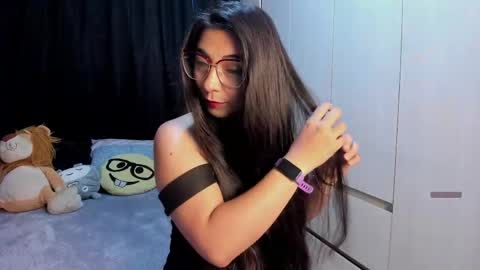 Karla  online show from April 2026 10:52:01 AM