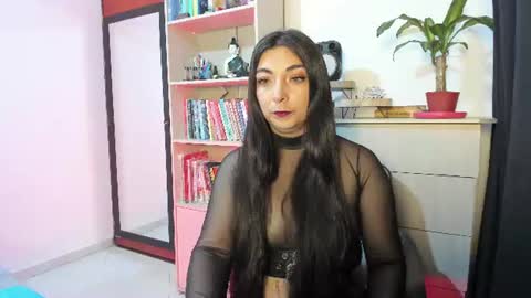 Snapshot of karla_hernandez chatting on June 2026 10:46:01 AM Karla online show from June 2026 10:46:01 AM