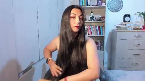Snapshot of karla_hernandez chatting on June 2026 10:40:02 AM Karla online show from June 2026 10:40:02 AM