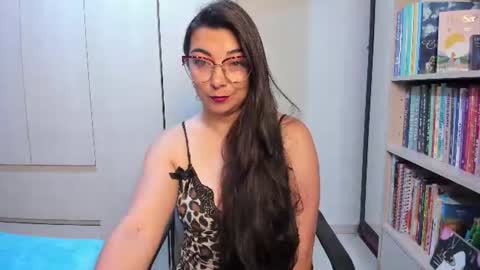 Snapshot of karla_hernandez chatting on July 2026 10:44:02 AM Karla online show from July 2026 10:44:02 AM