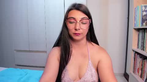 Snapshot of karla_hernandez chatting on July 2026 03:21:02 PM Karla online show from July 2026 03:21:02 PM