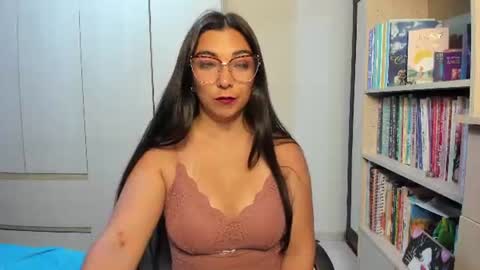 Snapshot of karla_hernandez chatting on August 2026 10:40:02 AM Karla online show from August 2026 10:40:02 AM