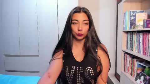 Snapshot of karla_hernandez chatting on August 2026 10:40:02 AM Karla online show from August 2026 10:40:02 AM