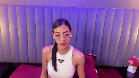 Snapshot of karlaslutskinny__ chatting on June 2026 08:43:02 PM karlaslutskinny__ online show from June 2026 08:43:02 PM