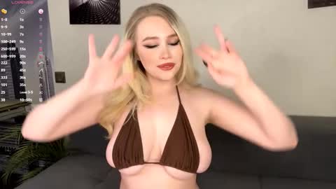 Olivia online show from December 2025 04:50:01 AM