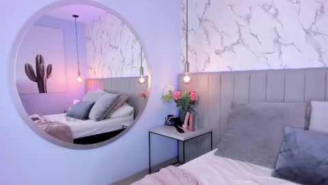 Snapshot of karlla_brown chatting on October 2025 01:57:02 PM karlla_brown online show from October 2025 01:57:02 PM