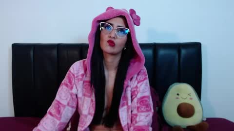 Snapshot of karlota_hank chatting on May 2026 04:20:02 AM Karlis online show from May 2026 04:20:02 AM
