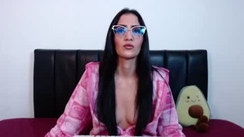 Snapshot of karlota_hank chatting on June 2026 06:40:02 AM Karlis online show from June 2026 06:40:02 AM