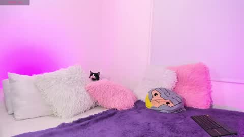 Karlyy  online show from July 2026 04:15:01 AM