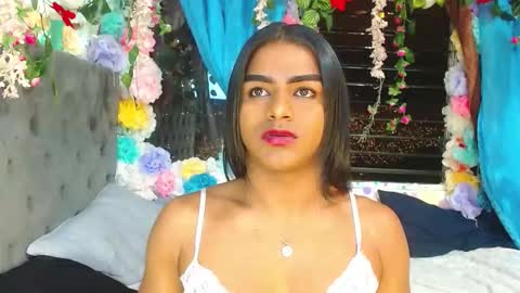 KARLY.  online show from November 2025 07:33:02 AM