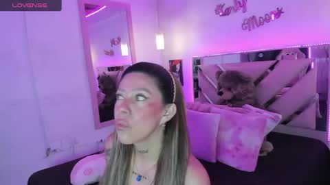 Snapshot of karly_moonn chatting on July 2026 07:49:01 PM Karly Moonns online show from July 2026 07:49:01 PM
