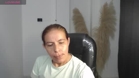 KARLYE online show from January 2026 04:29:01 AM