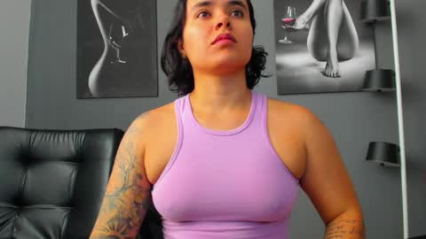 Snapshot of karlyjons_ chatting on May 2026 04:12:01 PM online show from May 2026 04:12:01 PM