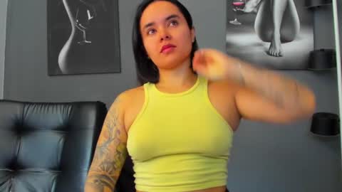 Snapshot of karlyjons_ chatting on July 2026 05:40:02 PM online show from July 2026 05:40:02 PM