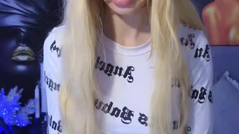 Julia online show from March 2026 03:49:02 PM