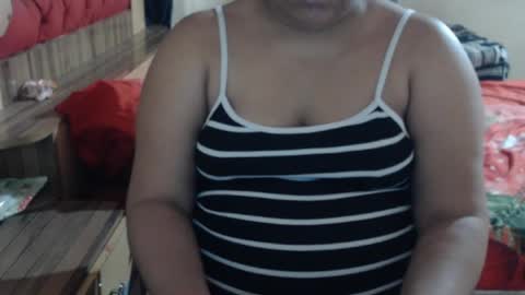 karolbb21 online show from April 2026 11:14:01 PM