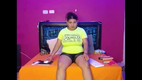Snapshot of karolhot916 chatting on October 2025 11:38:02 PM karol online show from October 2025 11:38:02 PM
