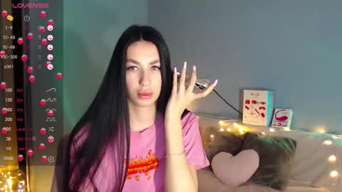 Kira online show from December 2025 01:55:02 AM