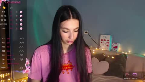 Kira online show from April 2026 02:04:02 AM