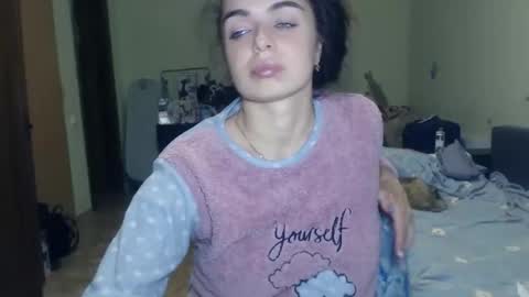 Snapshot of karolinasweet chatting on December 2024 07:48:02 PM Mila online show from December 2024 07:48:02 PM