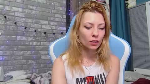 karoline121 online show from February 2026 08:35:01 PM