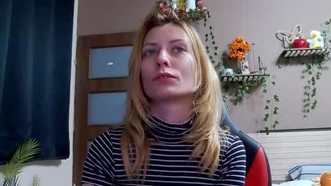 karoline121 online show from February 2026 08:27:01 PM