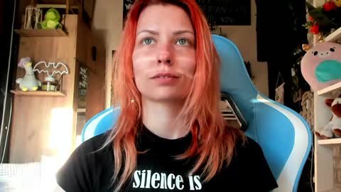 karoline121 online show from April 2026 04:11:02 PM