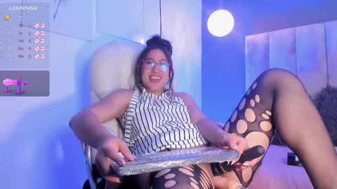 Snapshot of karoline21_ chatting on October 2025 01:19:01 PM Karoline online show from October 2025 01:19:01 PM