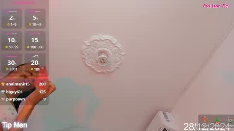 Snapshot of karoline_marin chatting on December 2024 05:35:02 PM Karoline online show from December 2024 05:35:02 PM