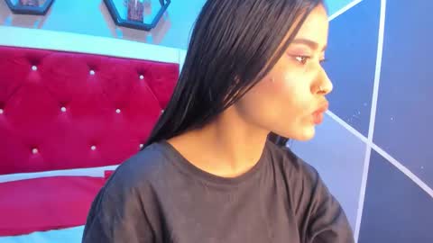 Karol online show from November 2025 11:43:01 AM