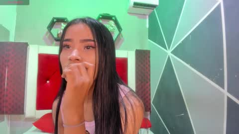 Karol online show from December 2025 12:00:02 PM