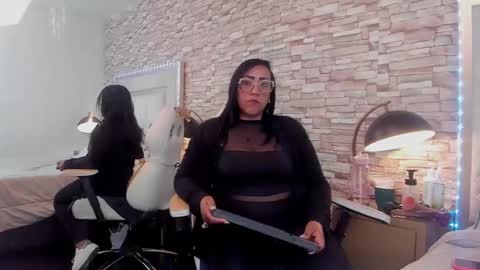 karolwestt online show from October 2025 03:08:02 PM