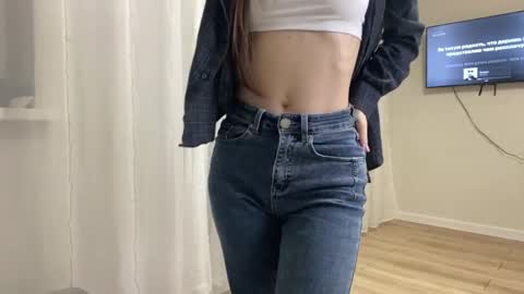 Lia online show from April 2026 07:58:02 PM