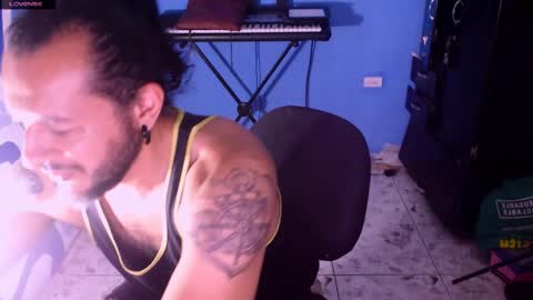 Snapshot of karu_hard chatting on April 2026 01:42:02 AM Karu online show from April 2026 01:42:02 AM