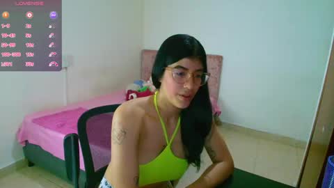 Snapshot of kassandra_0304 chatting on May 2026 12:00:02 PM Kassandra online show from May 2026 12:00:02 PM