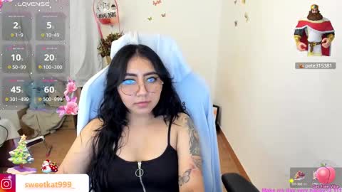 Snapshot of kat_ly_chan chatting on December 2024 05:23:02 PM Kat       online show from December 2024 05:23:02 PM