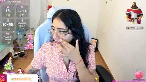 Snapshot of kat_ly_chan chatting on December 2024 07:53:02 PM Kat       online show from December 2024 07:53:02 PM