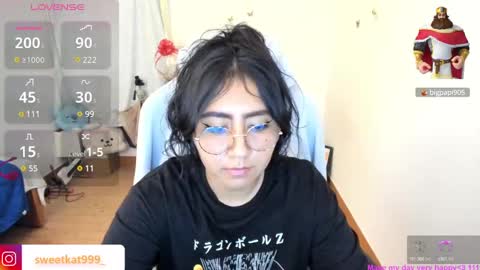 Snapshot of kat_ly_chan chatting on February 2025 02:35:02 PM Kat       online show from February 2025 02:35:02 PM