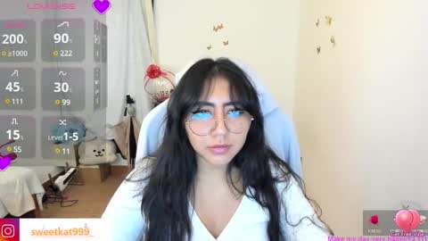 Snapshot of kat_ly_chan chatting on March 2025 03:38:02 PM Kat       online show from March 2025 03:38:02 PM