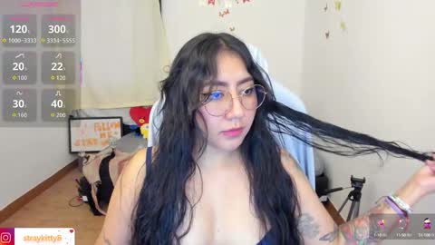 Snapshot of kat_ly_chan chatting on October 2025 02:26:02 PM Kat       online show from October 2025 02:26:02 PM