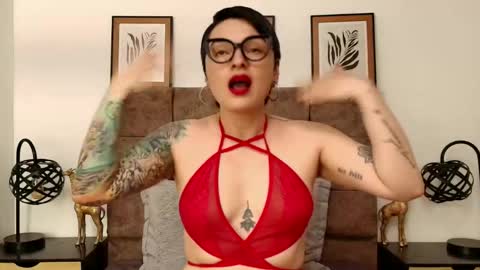 Snapshot of kat_paradisse chatting on September 2025 07:15:02 PM kat paradisse online show from September 2025 07:15:02 PM