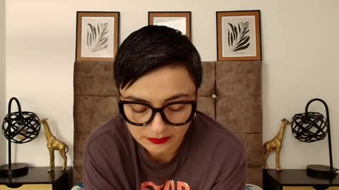 Snapshot of kat_paradisse chatting on September 2025 07:37:01 PM kat paradisse online show from September 2025 07:37:01 PM