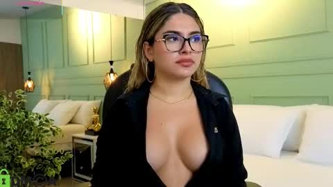 Snapshot of kataliina_18 chatting on November 2025 11:55:02 AM Kat online show from November 2025 11:55:02 AM