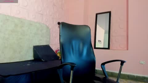 Katalina online show from April 2026 08:57:02 PM