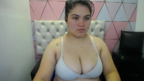 katalina santana25 online show from April 2026 07:18:02 PM