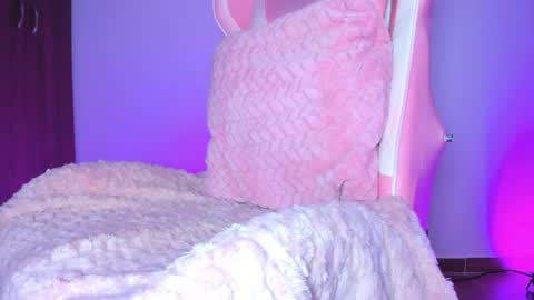 katalinaferreirax online show from May 2026 03:46:02 AM