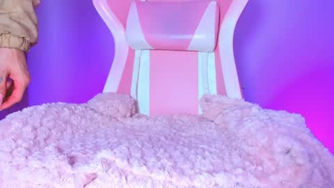 katalinaferreirax online show from May 2026 01:22:02 AM