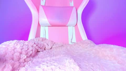 katalinaferreirax online show from July 2026 01:30:01 AM