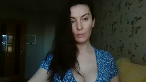 Snapshot of katalinaqe chatting on September 2025 06:35:01 AM KatalinaQE online show from September 2025 06:35:01 AM